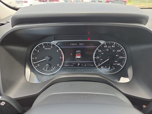 Used 2025 Nissan Rogue SV AWD/4WD image 13