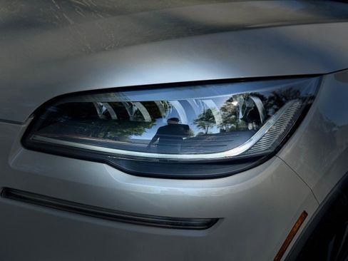 Used 2021 Lincoln Aviator Reserve w/ Equipment Group 201A image 15