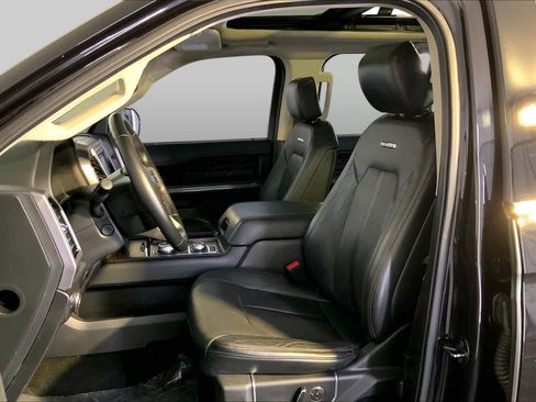 Used 2019 Ford Expedition Platinum AWD/4WD image 9