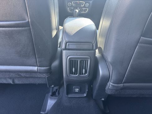 Used 2020 Jeep Compass Latitude image 30