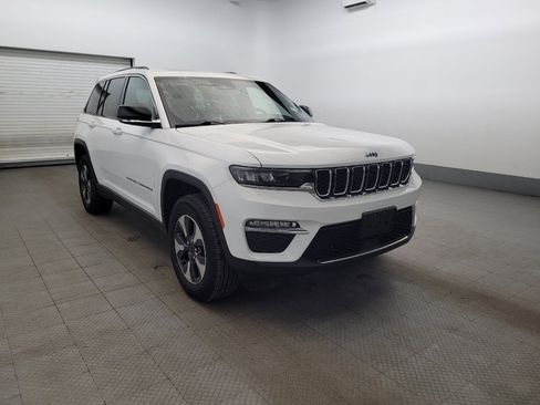 Used 2022 Jeep Grand Cherokee Limited 4xe image 13