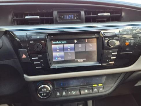 Used 2014 Toyota Corolla LE FWD image 13