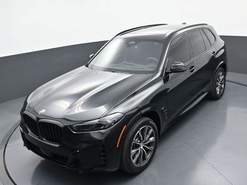 Used 2026 BMW X5 xDrive40i w/ M Sport Package image 33