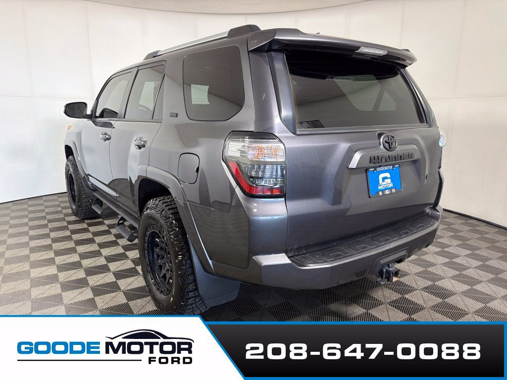 Used 2023 Toyota 4Runner SR5 AWD/4WD image 5