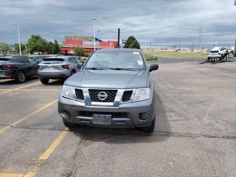 Used 2017 Nissan Frontier SV AWD/4WD image 2
