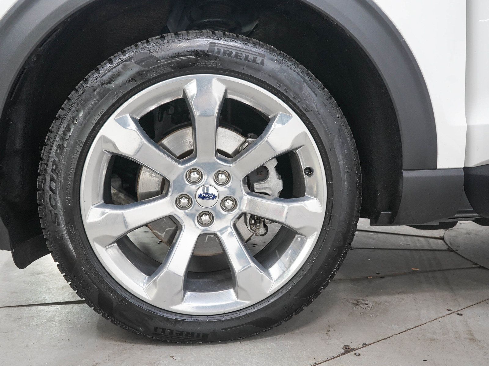 Used 2020 Ford Explorer Platinum w/ Premium Technology Package AWD/4WD image 33