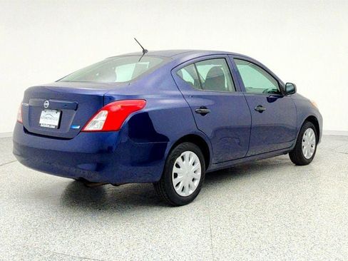 Used 2013 Nissan Versa S image 5