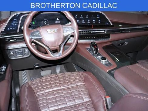 Used 2024 Cadillac Escalade Sport Platinum w/ Heavy-Duty Trailer Package AWD/4WD image 28