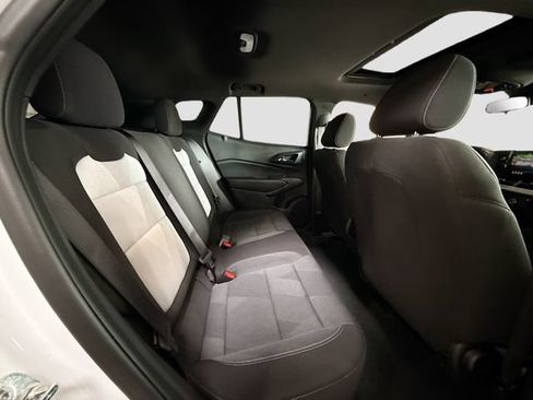 New 2026 Chevrolet Trax RS w/ Sunroof Package FWD image 27