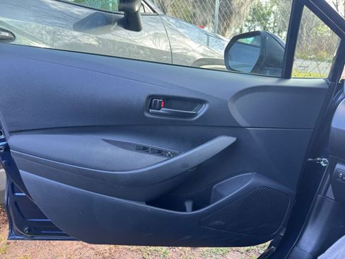 Used 2025 Toyota Corolla LE image 18