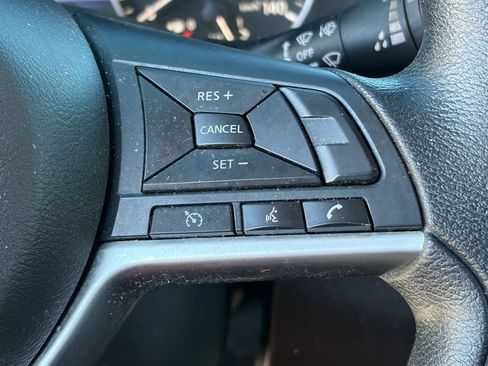 Used 2023 Nissan Altima 2.5 SV FWD image 11