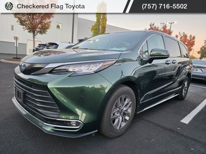 Used 2022 Toyota Sienna XLE