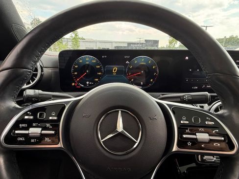 Used 2023 Mercedes-Benz CLA 250 4MATIC image 35