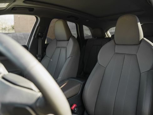 Used 2025 Audi Q5 Premium Plus w/ Premium Plus image 21