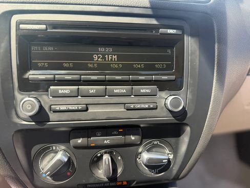 Used 2014 Volkswagen Jetta TDI FWD image 15