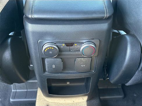 Used 2020 Ford Explorer XLT w/ Equipment Group 202A RWD image 27