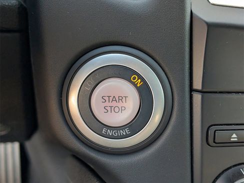 Used 2009 Nissan 370Z Touring image 22