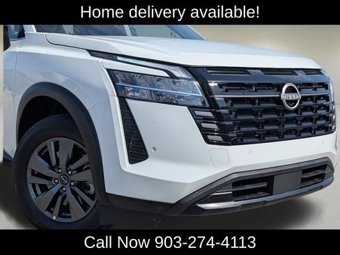 Used 2026 Nissan Pathfinder SV FWD image 10