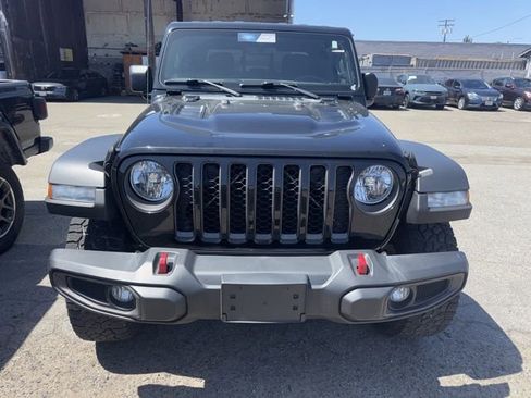 Used 2022 Jeep Gladiator Rubicon w/ Cold Weather Group AWD/4WD image 2
