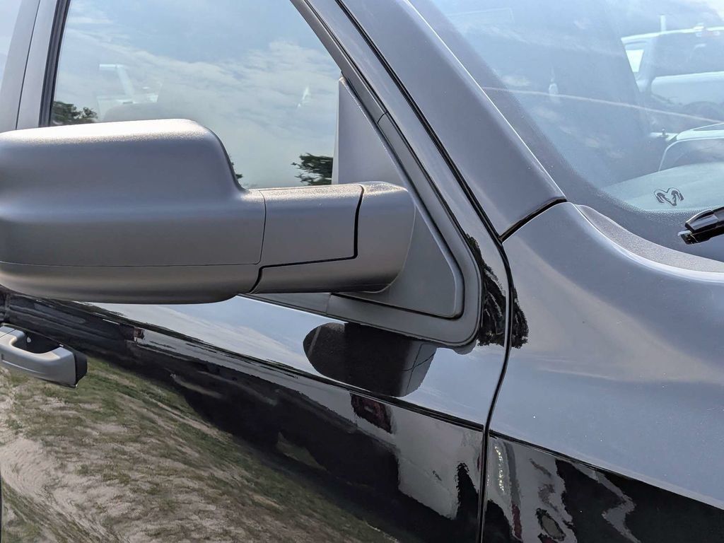 New 2026 RAM 1500 Express AWD/4WD image 11