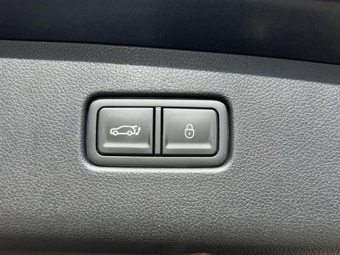 Used 2025 Genesis GV70 2.5T image 19