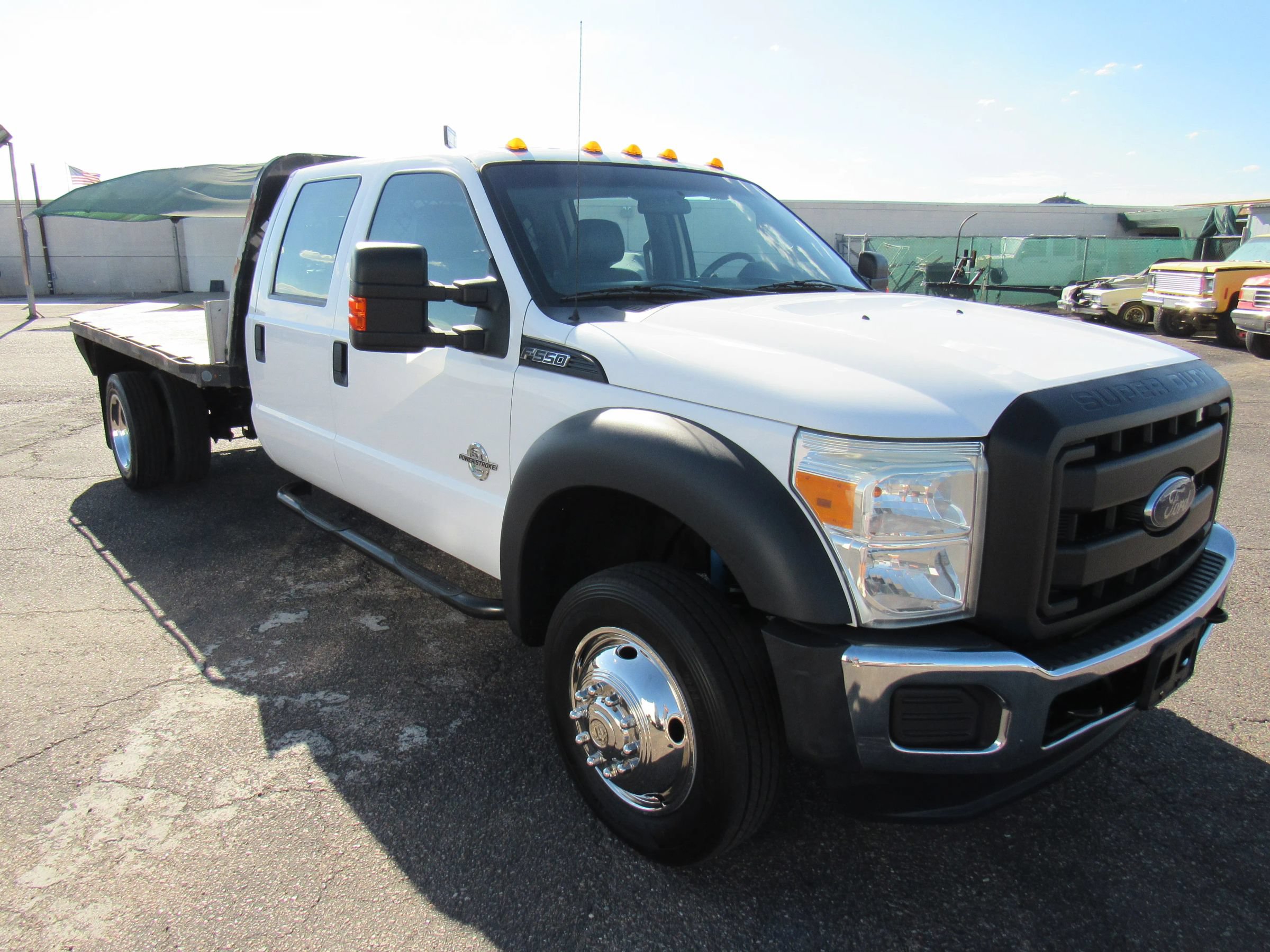 Used 2015 Ford F550 2WD Crew Cab Super Duty image 4