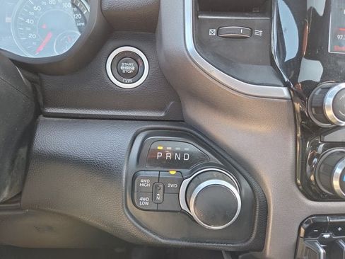 Used 2021 RAM 2500 Big Horn w/ Level 2 Equipment Group AWD/4WD image 19