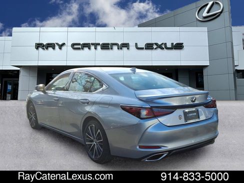 Certified 2022 Lexus ES 350 w/ Premium Package image 6