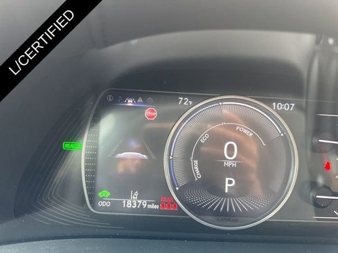 Used 2020 Lexus ES 300h 300h w/ Premium Package image 17