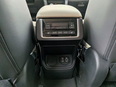 New 2026 Subaru Ascent Limited image 17