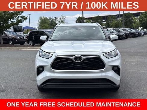 Used 2023 Toyota Highlander XLE FWD image 6