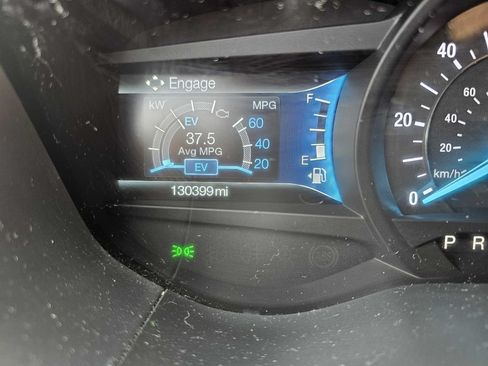 Used 2018 Ford Fusion SE w/ Equipment Group 601A FWD image 13