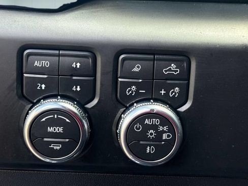 Used 2023 GMC Sierra 1500 Denali AWD/4WD image 17