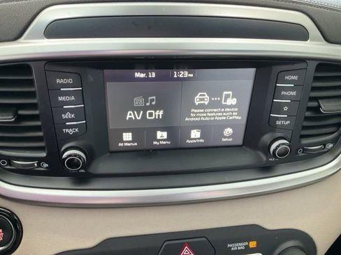 Used 2020 Kia Sorento EX image 16