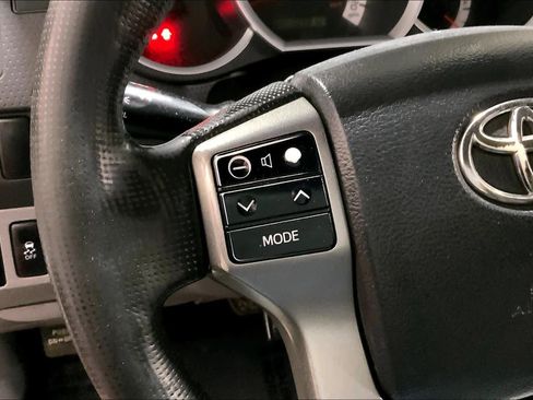 Used 2013 Toyota Tacoma 4x4 Access Cab w/ SR5 Pkg image 24