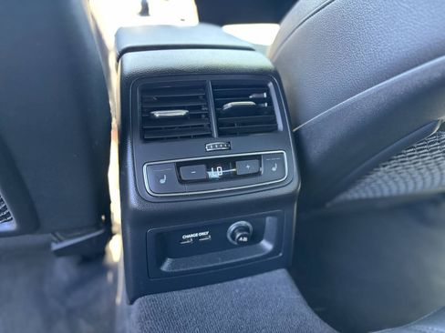 Used 2019 Audi A4 2.0T Premium Plus w/ Premium Plus Package FWD image 11