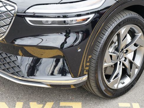 Used 2025 Genesis Electrified GV70 Advanced w/ Prestige Package image 9