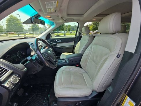 Used 2016 Ford Explorer Platinum AWD/4WD image 16