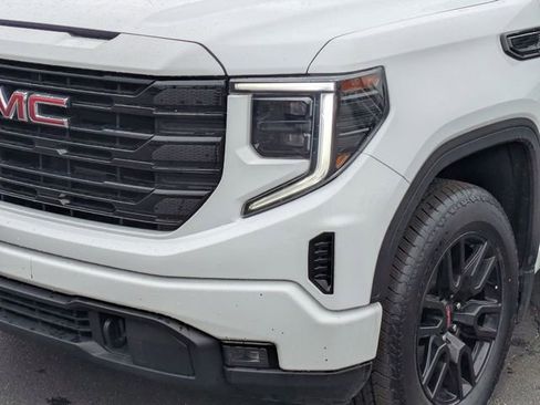 Used 2023 GMC Sierra 1500 Elevation image 9