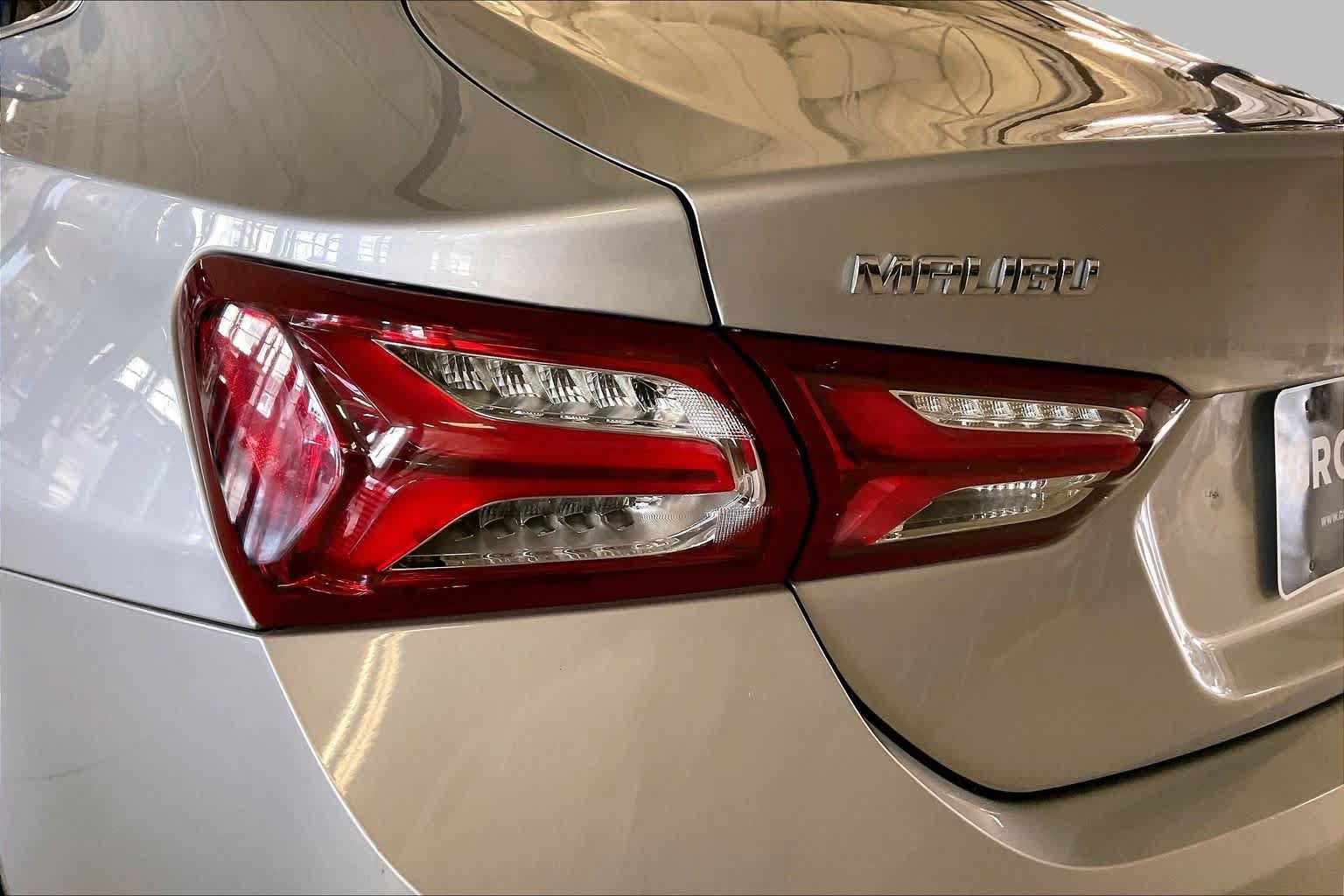 Used 2022 Chevrolet Malibu LT FWD image 25