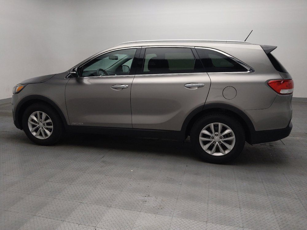 Used 2017 Kia Sorento AWD image 3