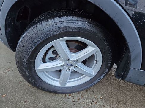 Used 2019 Ford Explorer 4WD w/ Class III Trailer Tow Package image 29