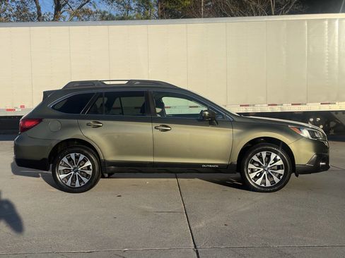 Used 2017 Subaru Outback 2.5i Limited image 13