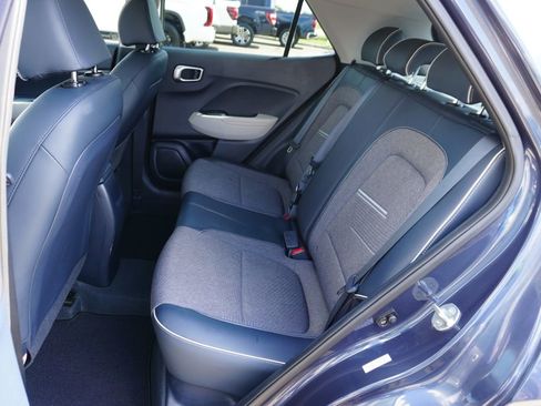 Used 2021 Hyundai Venue w/ Cargo Package image 18