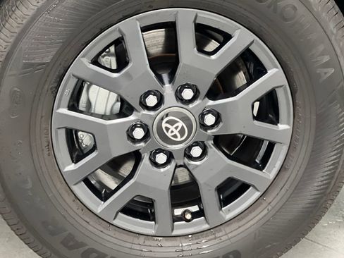 Used 2025 Toyota 4Runner SR5 image 58