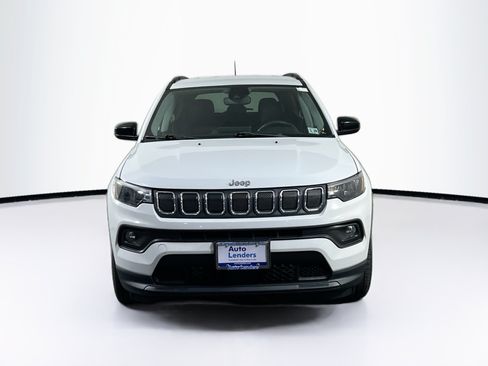Used 2022 Jeep Compass Latitude AWD/4WD image 2
