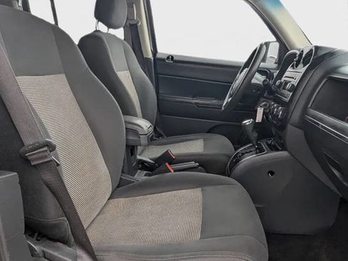 Used 2014 Jeep Patriot Sport w/ Power Value Group image 12