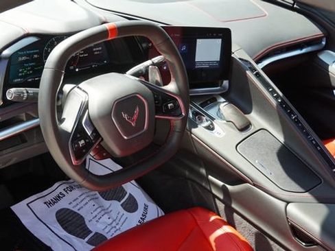 Used 2024 Chevrolet Corvette Stingray Coupe RWD image 12