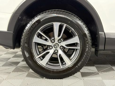 Used 2017 Toyota RAV4 XLE AWD/4WD image 29