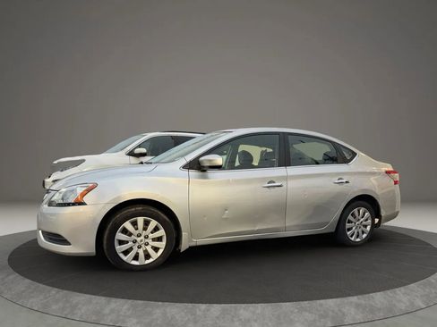 Used 2015 Nissan Sentra S image 8